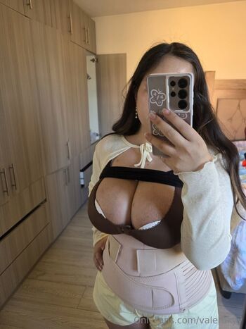 Full leaked Valerukyy private photo