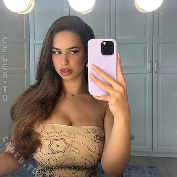 Full leaked Vali private photo