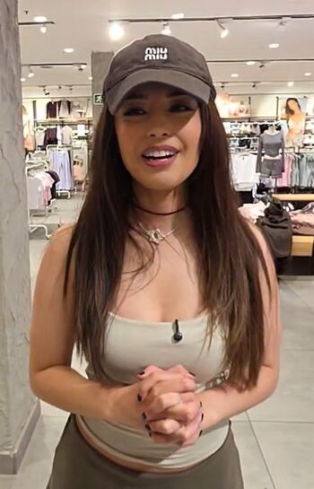 Valkyrae