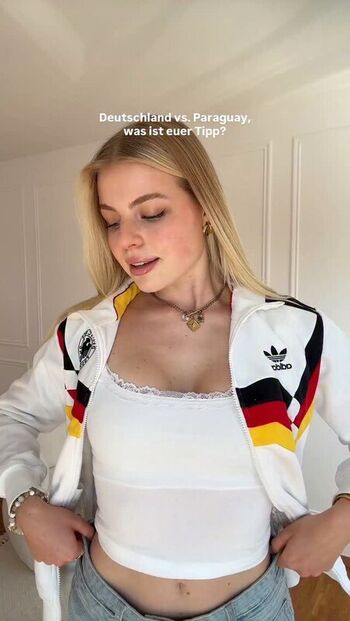 Full leaked Vallixpauline private photo