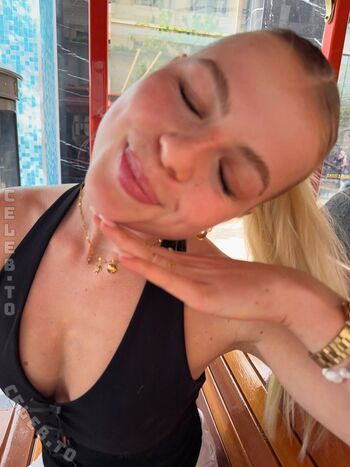 Full leaked Vallixpauline private photo