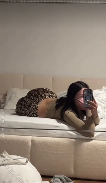 Full leaked Valonaash page private photo