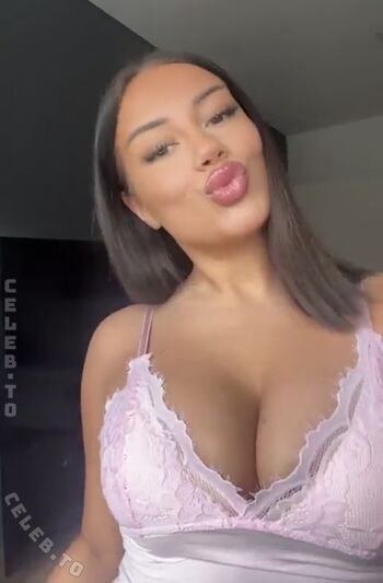 Full leaked Valonaash page private photo