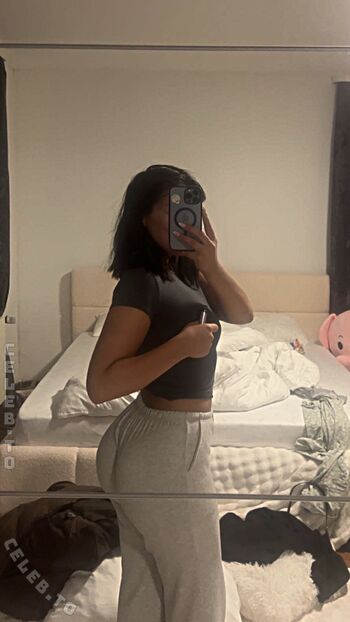 Full leaked Valonaash page private photo