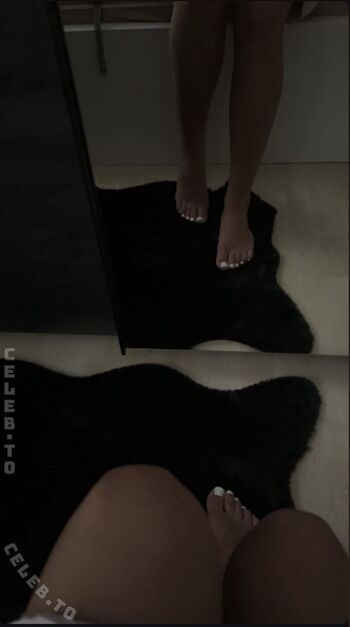 Full leaked Valonaash page private photo