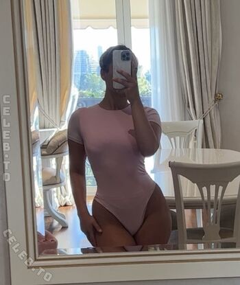 Full leaked Valonaash page private photo