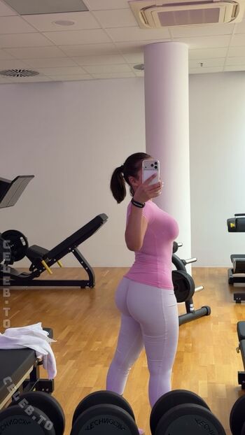 Full leaked Valonaash page private photo