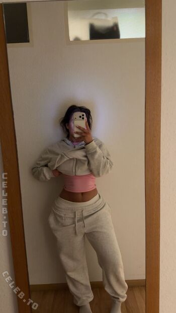 Full leaked Valonaash page private photo