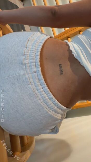 Full leaked Valonaash private photo