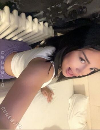 Full leaked Valonaash private photo