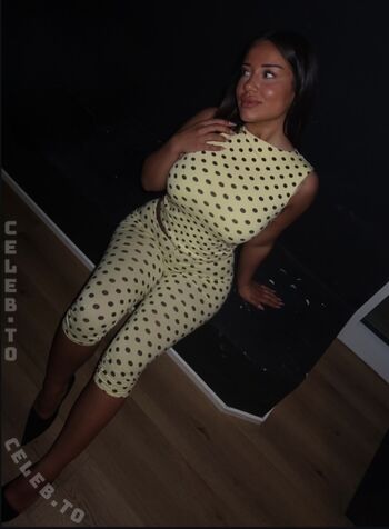 Full leaked Valonaash private photo