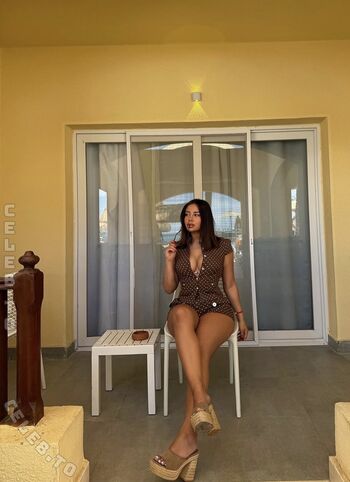 Full leaked Valonaash page private photo