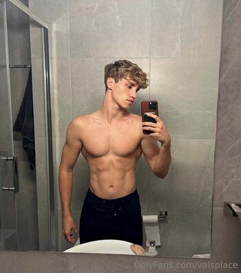 Full leaked Valsplace private photo