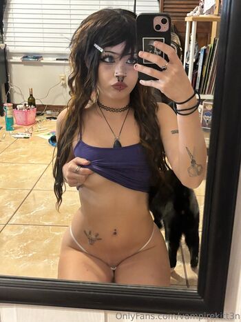Full leaked Valvampire private photo
