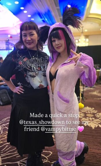 Full leaked Vampybitme private photo