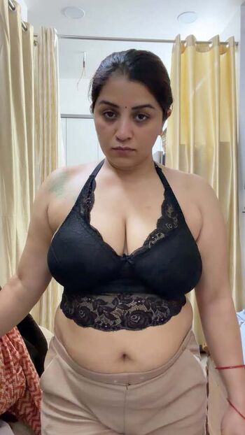 Full leaked Vandana pathak private photo