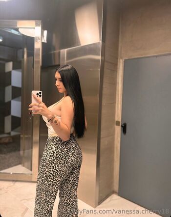 Full leaked Vanessa cherry private photo