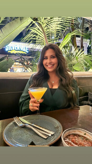 Vanessa R