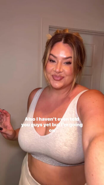 Full leaked Vanezznezz private photo