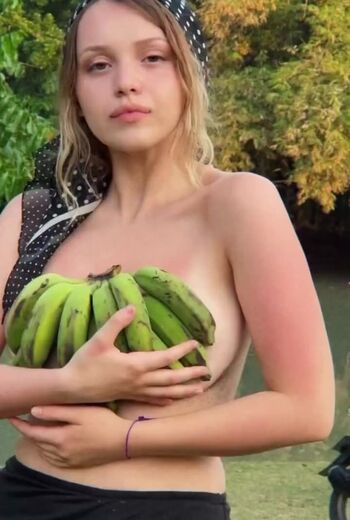 Full leaked Vassaussa private photo