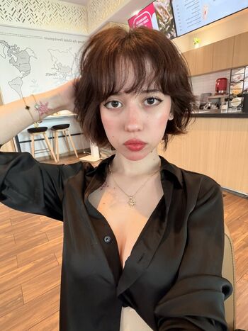 Full leaked Vekikusuo private photo