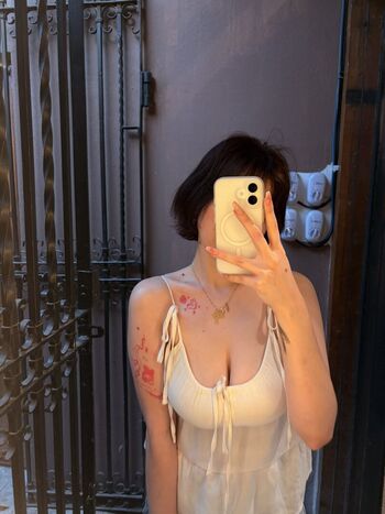 Full leaked Vekikusuo private photo