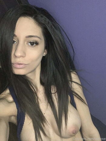 Full leaked Velilove private photo