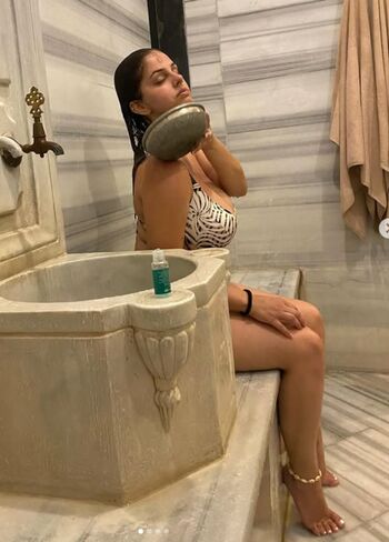 Full leaked Vellyano private photo