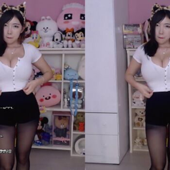 Full leaked Velvet private photo