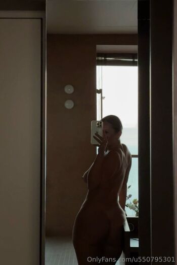 Full leaked Velvetmuse private photo
