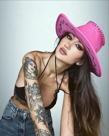 Full leaked Venetia kamara page private photo