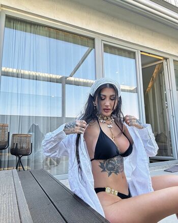 Full leaked Venetia kamara private photo