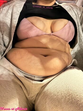 Full leaked Venus et adonis page private photo
