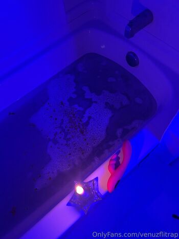 Full leaked Venuzflitrap private photo