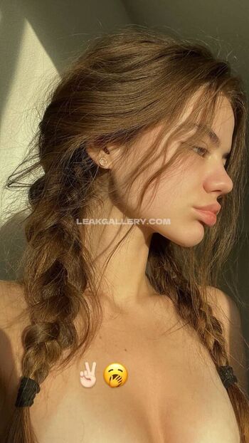 Full leaked Verohanberg private photo