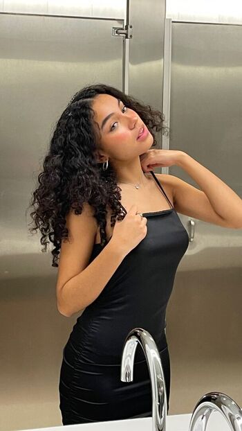 Full leaked Veronicaeclatt page private photo