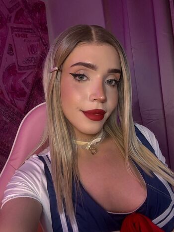 Full leaked Vickydoll private photo