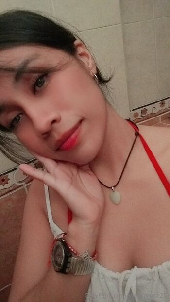 Full leaked Vickymont private photo