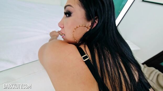 Full leaked Vickysecret private photo