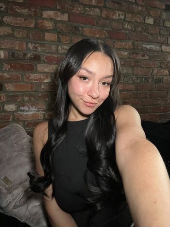 Full leaked Victoria silver private photo