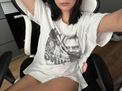 Full leaked Vikkkess private photo
