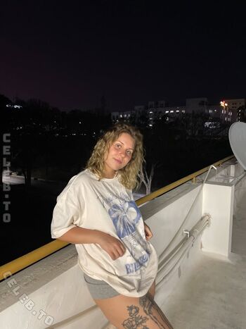 Full leaked Viky kid private photo