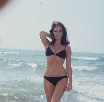 Full leaked Vintage starlets private photo