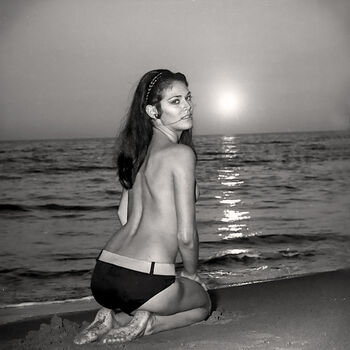 Full leaked Vintage starlets page private photo