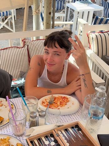 Full leaked Violett beane private photo