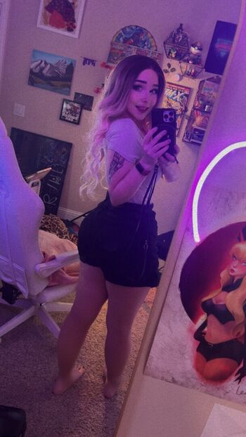 Full leaked Vipeachy private photo