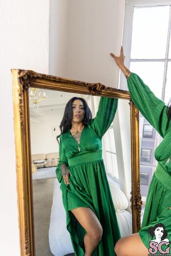 Full leaked Virikasuicide private photo