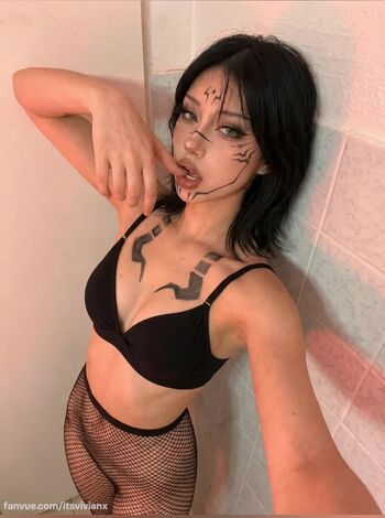 Full leaked Vivian private photo