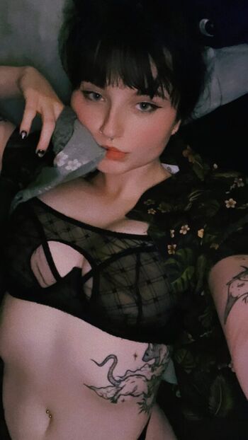 Full leaked Vivickivvv page private photo