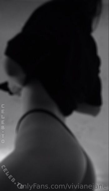 Full leaked Vivienne private photo